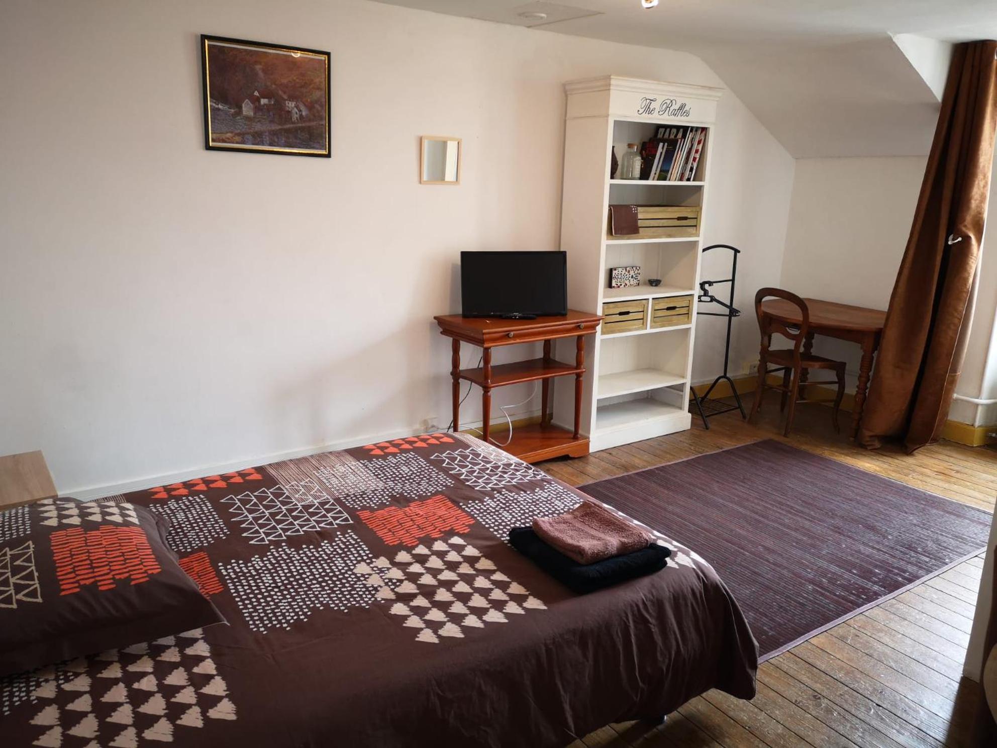 Chambres Avec Salle De Bains Et Cuisine En Centre Ville Argenton Sur Creuse Exterior photo