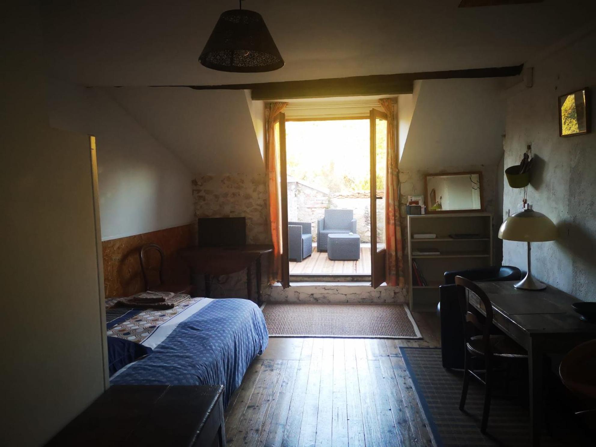 Chambres Avec Salle De Bains Et Cuisine En Centre Ville Argenton Sur Creuse Exterior photo